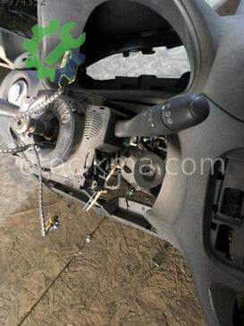 Citroen C2 Silecek Kolu çıkma parça