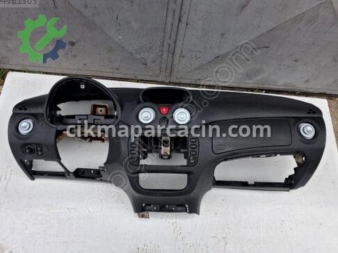 Citroen C3 Torpido çıkma parça