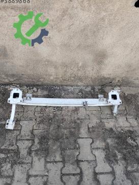Citroen C3 Ön Tampon Demiri çıkma parça