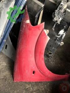 Citroen C3 Sağ Ön Çamurluk Kırmızı Hatasız Orjinal Çıkma