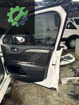 Citroen C4 Sağ Ön Kapı çıkma parça