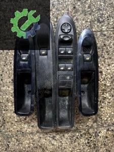 Citroen C4 sol ön cam açma düğmesi
