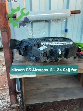 Citroen C5 Sağ Ön Far 21-24 çıkma parça