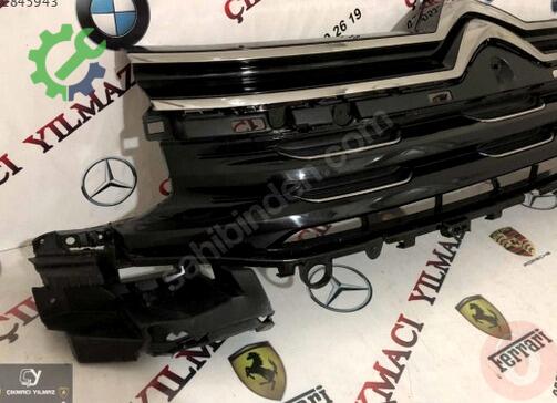 Citroen C5 Ön Panjur çıkma parça