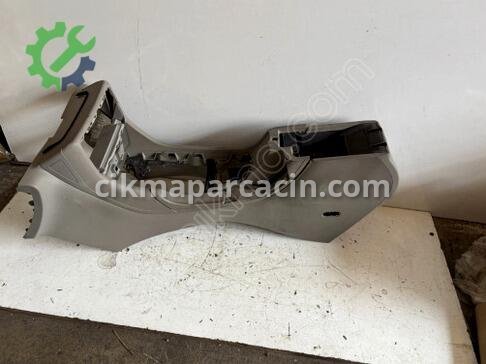 Citroen C5 Orta Konsol çıkma parça
