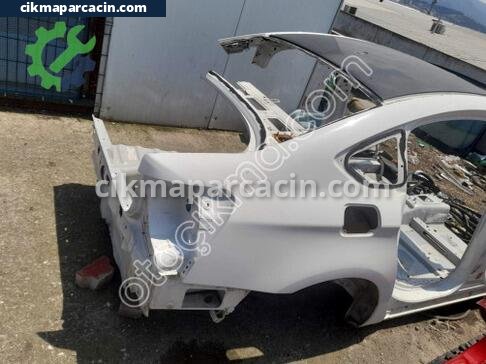 Citroen C5 Sağ Arka Çamurluk çıkma parça