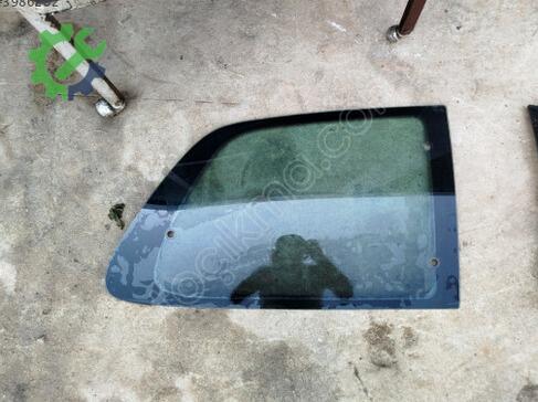 Citroen C2 Sağ Arka Kelebek Camı çıkma parça