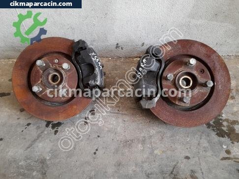 Citroen Xsara Sağ Ön Taşıyıcı çıkma parça