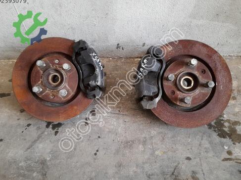 Citroen Xsara Sağ Ön Taşıyıcı çıkma parça