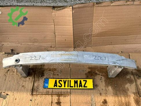 Mercedes-Benz CLA Ön Tampon Demiri çıkma parça