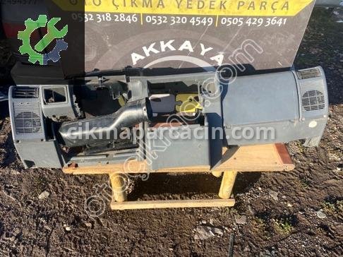 Renault Clio Torpido çıkma parça
