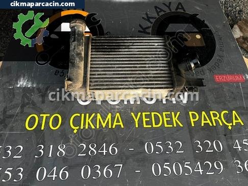 Renault Clio Turbo Radyatörü çıkma parça