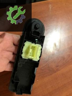 Renault Clio Cam Düğme Çerçevesi 809611667R çıkma parça