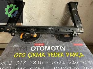 Clio 4 Motor Beşiği Ön Travers Sıfır