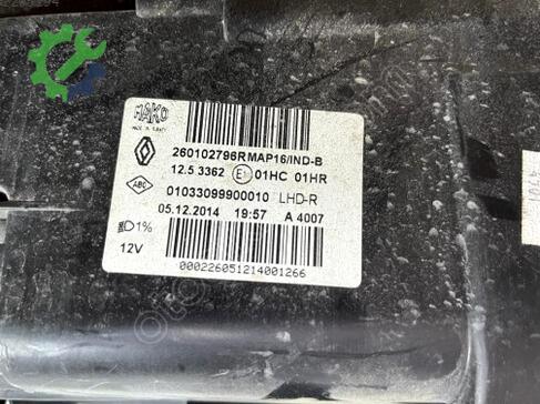 Renault Clio Sağ Ön Far 260102796R çıkma parça