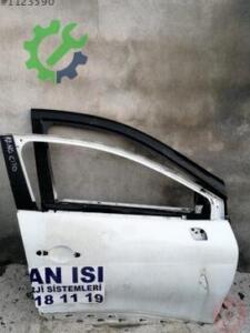 Clio 4 sağ ön kapı