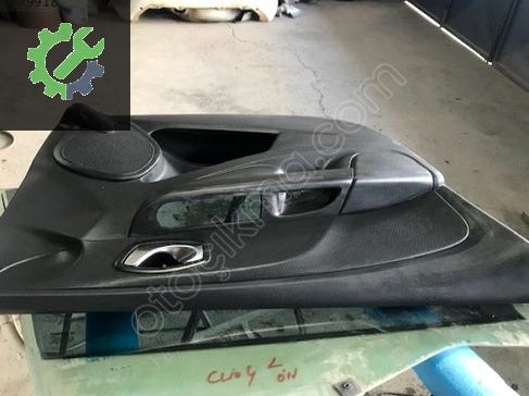 Renault Clio Kapı Döşemesi 809010784R çıkma parça