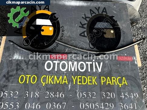 Renault Clio Silecek Kolu çıkma parça