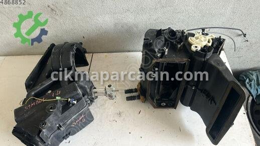 Renault Clio Kalorifer Kutusu çıkma parça
