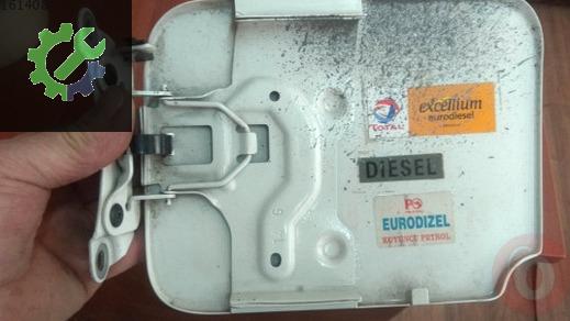 Renault Clio Depo Kapağı çıkma parça