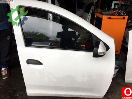 Renault Clio Sağ Ön Kapı çıkma parça