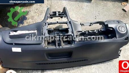 Renault Clio Torpido çıkma parça