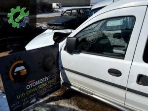 Combo C Sol ön Kapı Hatasız Orjinal Çıkma