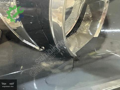 Toyota Corolla Sağ Ön Far 15-17 çıkma parça