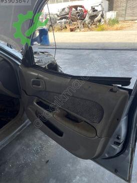 Toyota Corolla Kapı Döşemesi çıkma parça