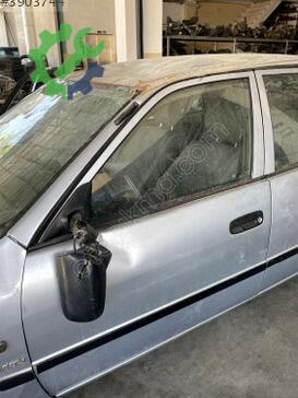 Toyota Corolla Sol Ön Kapı Kilidi çıkma parça