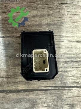Toyota Corolla Cam Düğmesi 84872-16010 çıkma parça