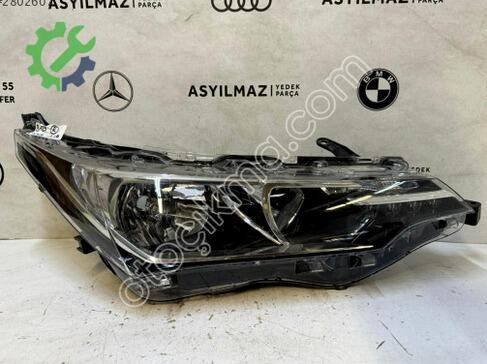 Toyota Corolla Sağ Ön Far çıkma parça