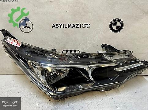 Toyota Corolla Sağ Ön Far çıkma parça