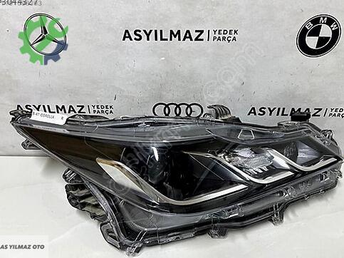 Toyota Corolla Sağ Ön Far çıkma parça