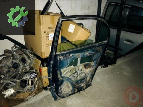 Toyota Corona Sağ Arka Kapı çıkma parça