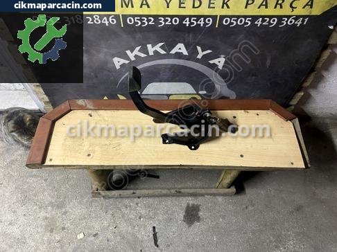 Opel Corsa Pedal çıkma parça