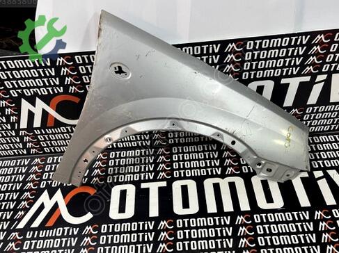 Opel Corsa Sağ Ön Çamurluk 1102136C çıkma parça