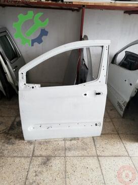 Ford Transit Courier Sol Ön Kapı çıkma parça