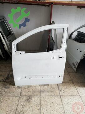 Ford Transit Courier Sol Ön Kapı çıkma parça