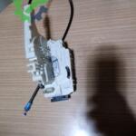 CRAFTER SAĞ ÖN KAPI KİLİDİ ÇIKMA PARÇA