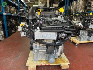 VOLKSWAGEN GOLF 8 1.0TSİ DLA DUS SIFIR SANDIK DOLU MOTOR ORJİNAL