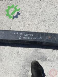 Dacıa daster ön tampon demiri