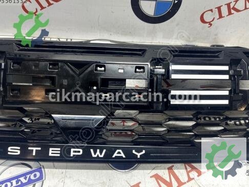 Dacia Sandero Ön Panjur çıkma parça