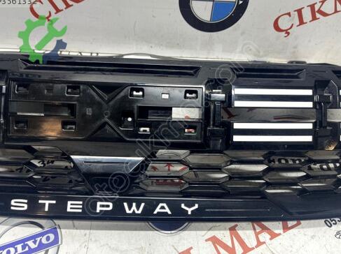 Dacia Sandero Ön Panjur çıkma parça