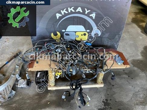 Dacia Dokker Göğüs çıkma parça