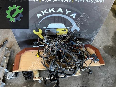 Dacia Dokker Göğüs çıkma parça