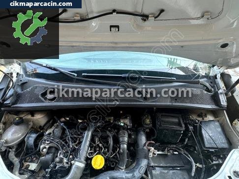 Dacia Dokker Ön Cam Izgarası çıkma parça