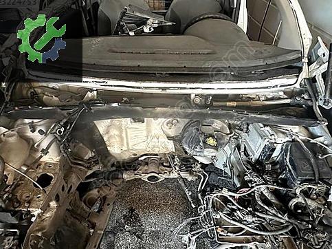 Dacia Dokker Ön Cam Izgarası çıkma parça