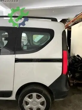 Dacia Dokker Sol Arka Çamurluk çıkma parça