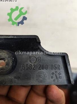 Dacia Duster Cam Önü Izgarası 668220005R çıkma parça